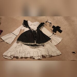 Black and White Ruffled Maid Dress Costume Cosplay